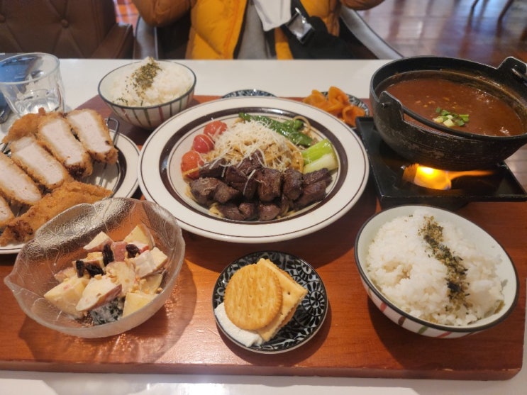  부산 서면 롯데백화점 토끼정에서 점심 먹고 왔어요. (feat. 그날따라 카레가 먹고 싶었어.)