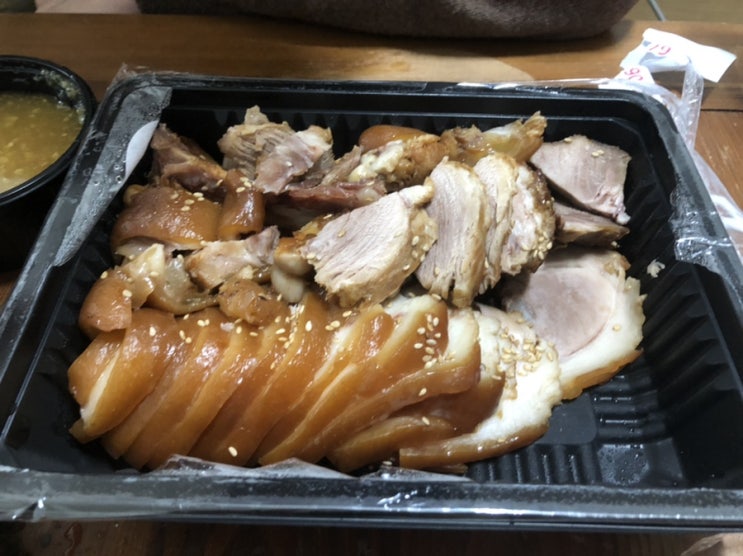하륜일만족발 안암제기점 : 고려대 부근에서 제일 싼 족발집 하륜일만족발 안암제기점 : 고려대 부근에서 제일 싼 족발집