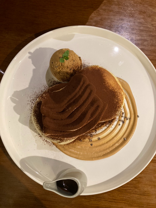  강남 수플레 카페 폴인팬케이크- 파인 티라미수 수플레