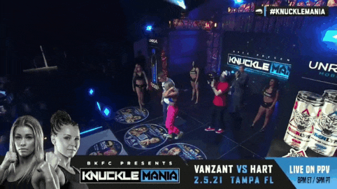 BKFC 16 계체량: 페이지 밴잰트 데뷔전 앞두고 멱살잡이 BKFC 16 계체량: 페이지 밴잰트 데뷔전 앞두고 멱살잡이