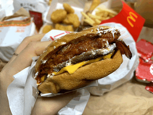  오랜만에 먹은 맥도날드 미트칠리버거 비프 메뉴, 가격 ( 맥날앱쿠폰 )