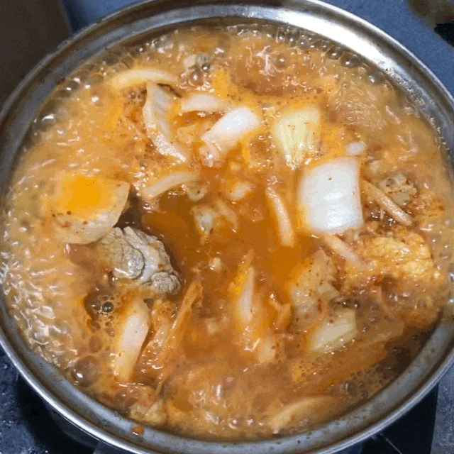  [자취생 요리] 돼지고기 김치찌개 끓이기