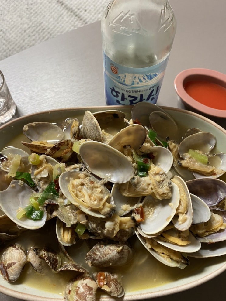  바지락술찜.