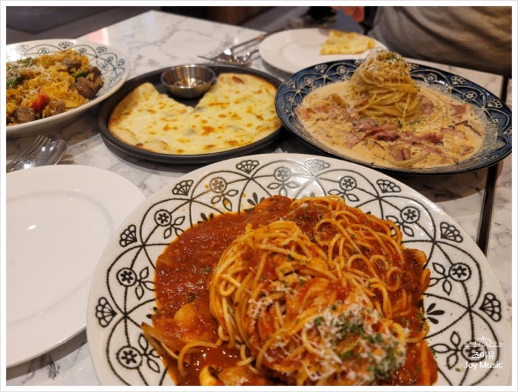  댓거리 롤링파스타 마산 경남대 맛도 서비스도 쏘쏘 솔직방문 후기