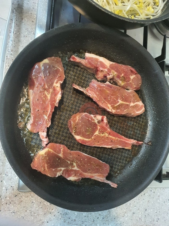  양갈비 1kg 집에서 먹는 양갈비 구이 먹었습니다.  