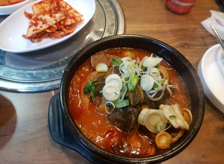  뜨끈한 맑은 국물이 먹고 싶을 땐, 방이동 청년감자탕