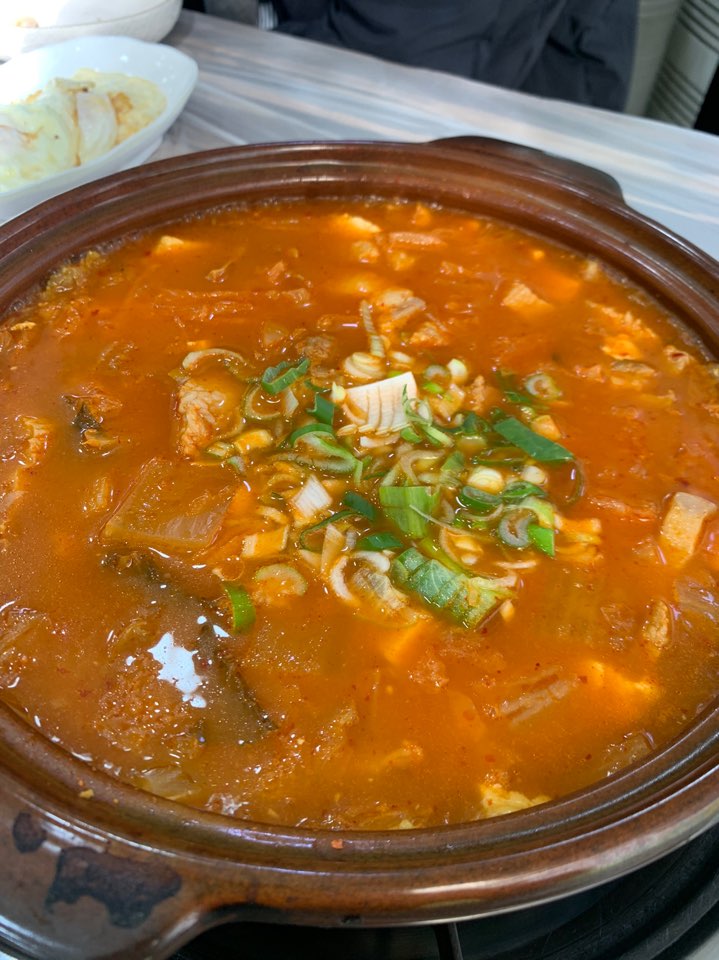  거제 장승포 맛집, 거제 금강식당! 사계절 내내 언제든 먹어도 맛있는 김치찌개 또 먹으러 왔어요!