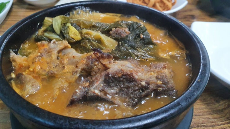  동대문역사문화공원역 뼈해장국이 맛있는 사또집