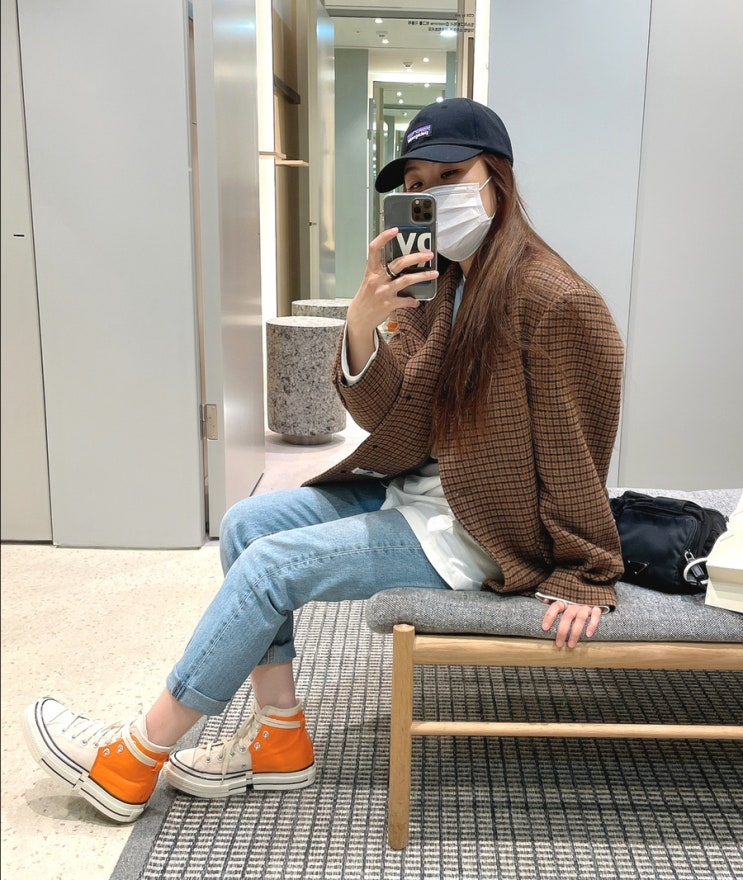  컨버스 펑첸왕 한정판 오렌지 225 착샷~ 어려진느낌이얏