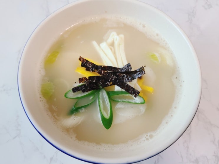 오뚜기사골곰탕 떡국 겁나 초간단 레시피 오뚜기사골곰탕 떡국 겁나 초간단 레시피