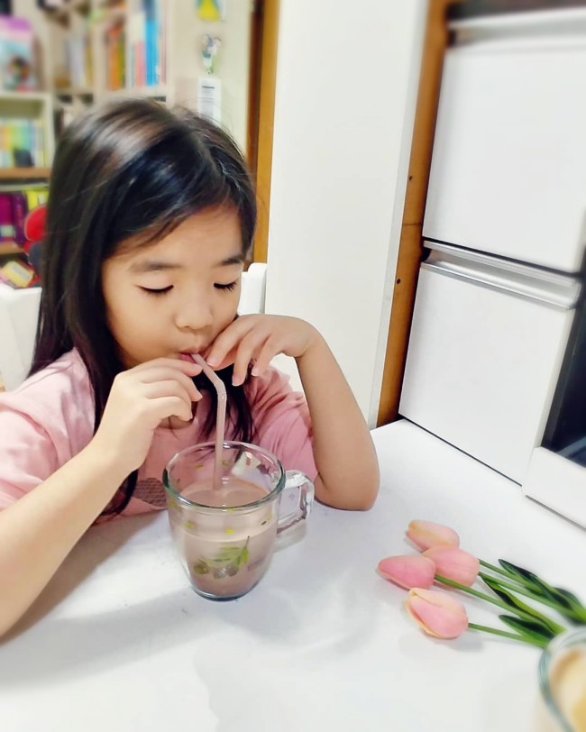  Teatime with my stweetie