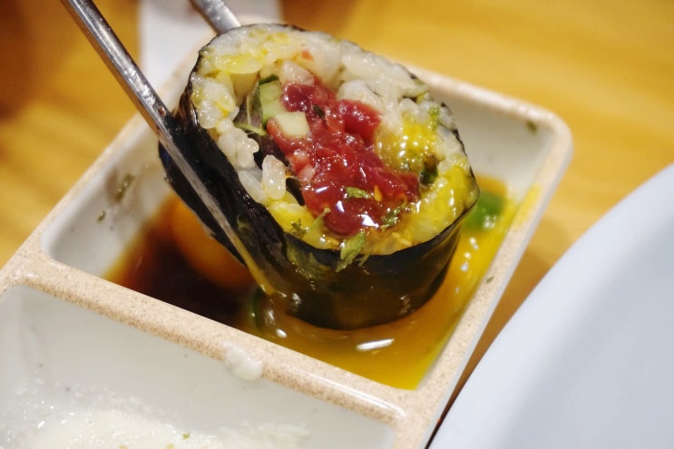  입에서녹던 광장시장 육회김밥 맛집