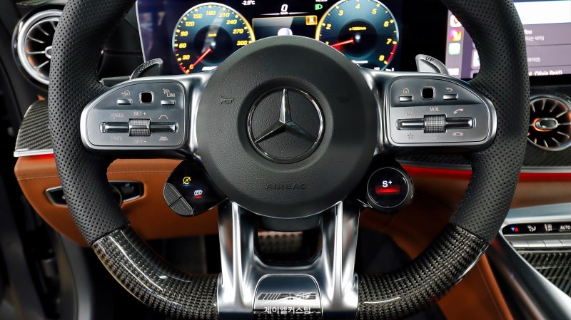 하남 초이로 / 핸들커스텀/염색 / 카본 스티어링 휠 / AMG GT