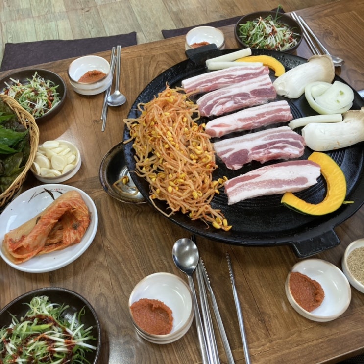 광주 각화동 맛집 추천 '토방' 솥뚜껑 삼겹살 최고 ! 광주 각화동 맛집 추천 '토방' 솥뚜껑 삼겹살 최고 !