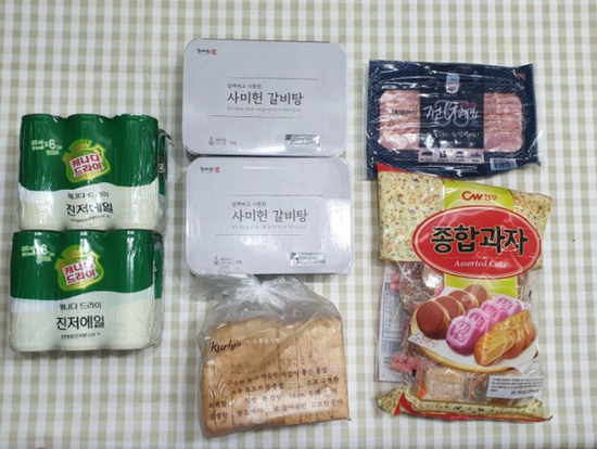  마켓컬리 _ 2021년 2월 8일 구매한 것들(청우 종합과자, 존쿡 델리미트 전G 베이컨, 컬리 R15 통밀 식빵, 사미헌 갈비탕, 캐나다드라이 진저에일)