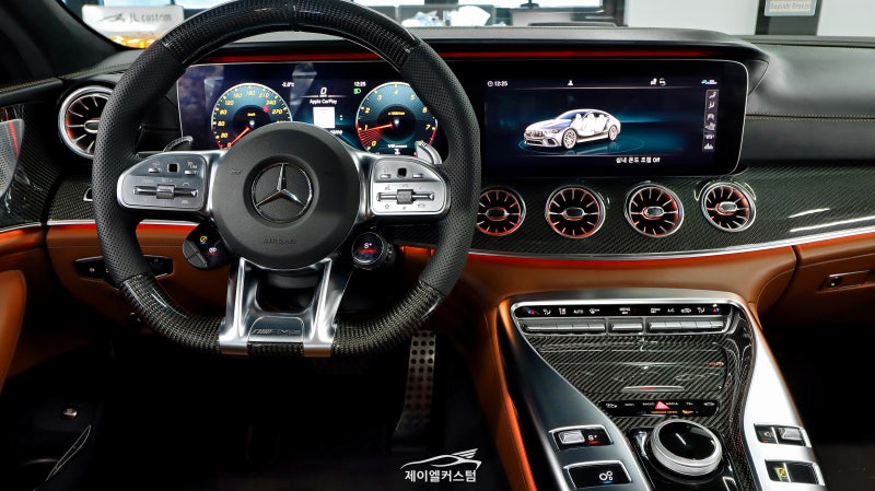 하남 초이로 / 핸들커스텀/염색 / 카본 스티어링 휠 / AMG GT