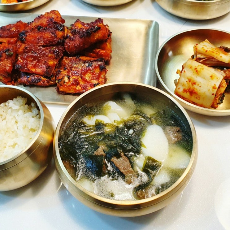 설 명절맞이 저녁 메뉴 추천 : 소고기 미역국 떡국과 고추장양념 황태구이 / 미역국 떡국 끓이는 법 설 명절맞이 저녁 메뉴 추천 : 소고기 미역국 떡국과 고추장양념 황태구이 / 미역국 떡국 끓이는 법