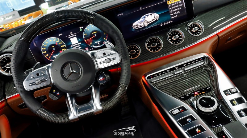 하남 초이로 / 핸들커스텀/염색 / 카본 스티어링 휠 / AMG GT