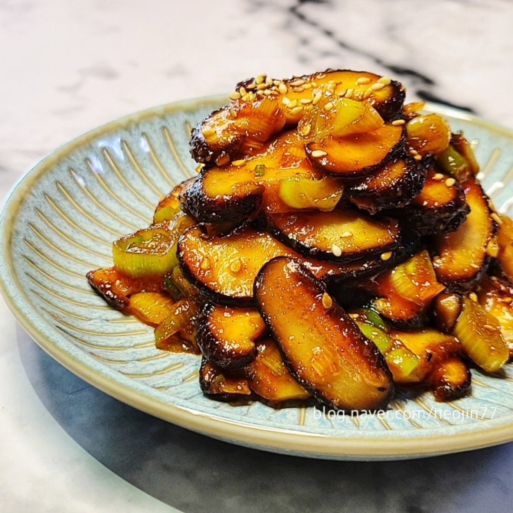 매콤한 표고버섯볶음 만들기 맛있는 버섯요리 매콤한 표고버섯볶음 만들기 맛있는 버섯요리