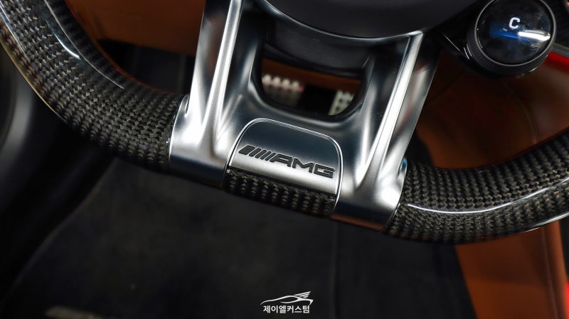 하남 초이로 / 핸들커스텀/염색 / 카본 스티어링 휠 / AMG GT