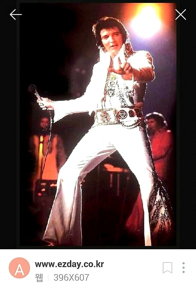 요약: 라일리 키오, 해피 플레이스 팟캐스트에서 슬픔과 엄마 리사 마리 프레슬리에 대해 이야기하다 : r/Fauxmoi, image size:740x1087