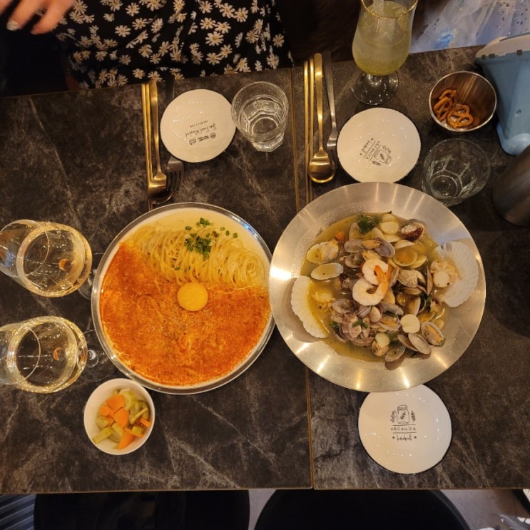  분위기 있는 일산 백석역 맛집 규니스