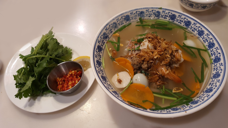 가로수길   베트남 음식점 쌀국수 맛집 콴안다오 +  한강 산책