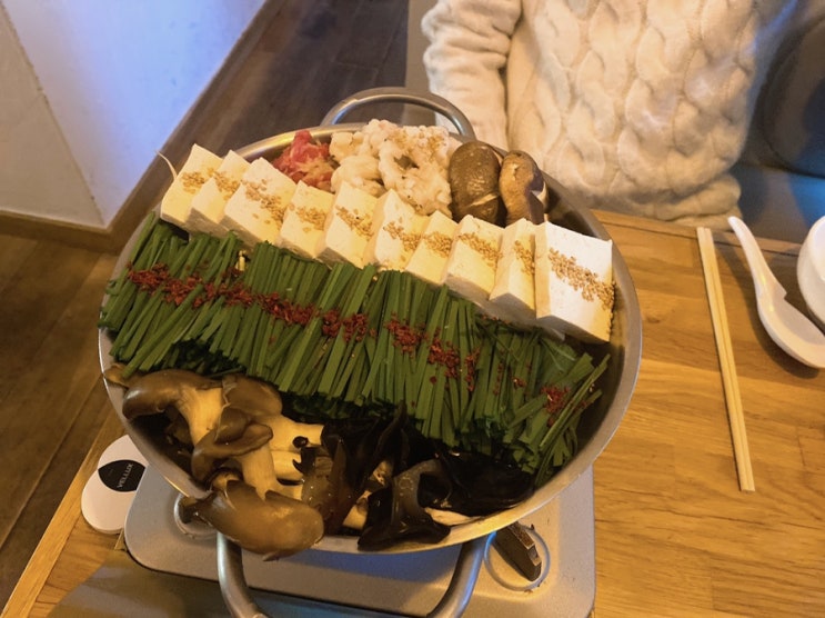 신촌맛집ㅣ일본식 이자카야 매거진스탠딩(후쿠오카 모츠나베의 맛 그대로!)