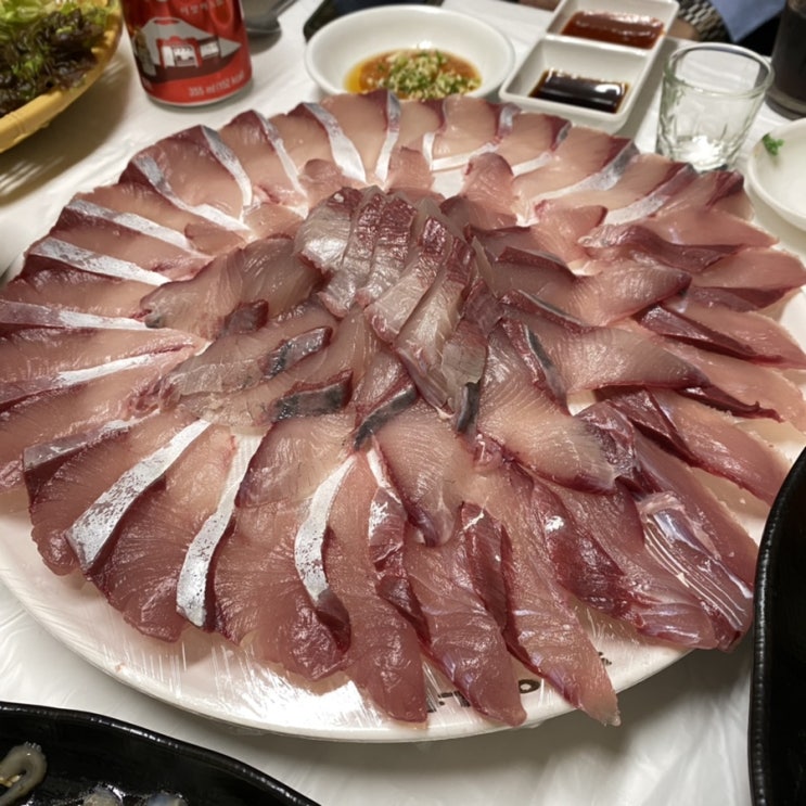  소래포구에서 제철 막바지 방어회 먹고옴