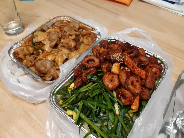  [일상] 오늘의 야식 "야채곱창볶음과 막창구이"