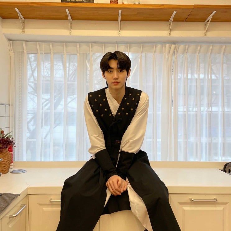  엔하이픈 210212
