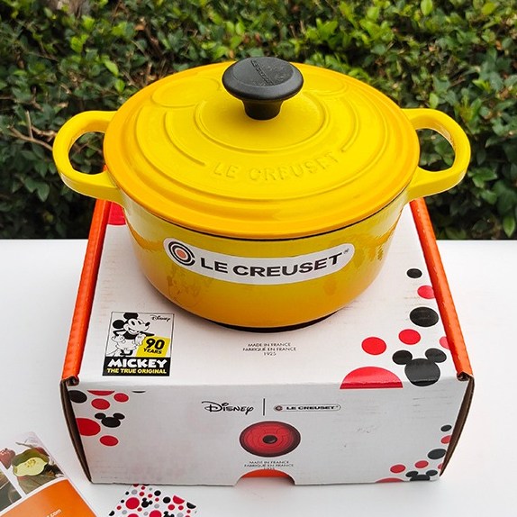 후기가 정말 좋은 Lecreuset [르쿠르제] 미키 콜라보 양수 주물 무쇠냄비 18cm 신혼부부 집들이선물, 옐로우, 지름18cm 1.8L 추천해요