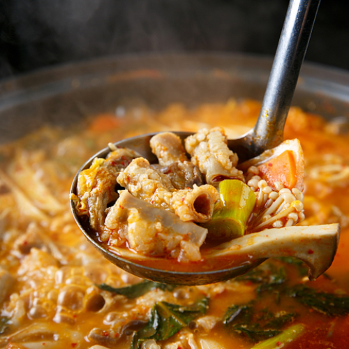 인기 급상승인 보름달식당 소곱창전골 얼큰하고 푸짐한 소 곱창 전골, 소곱창전골 1kg(2-3인분)*3팩 추천합니다 인기 급상승인 보름달식당 소곱창전골 얼큰하고 푸짐한 소 곱창 전골, 소곱창전골 1kg(2-3인분)*3팩 추천합니다