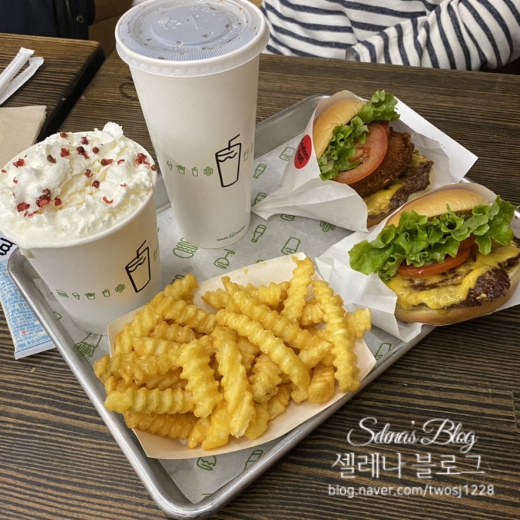  쉐이크쉑 메뉴추천 강남점 쉑버거 쉑스택  올리브 오일&핑크 페퍼콘 쉐이크 후기