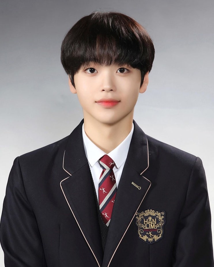 한림예고 2021년도 아이돌 졸업 사진 한림예고 2021년도 아이돌 졸업 사진