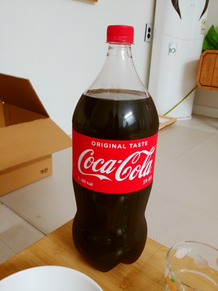 엄마가 끓여주신 장어탕, 빅사이즈 콜라, 추억의 쫄쫄이 맛기차콘 엄마가 끓여주신 장어탕, 빅사이즈 콜라, 추억의 쫄쫄이 맛기차콘