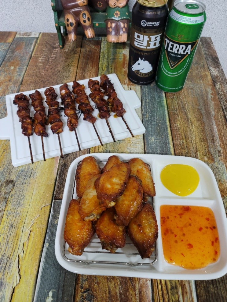  노브랜드 숯불데리야끼 닭꼬치와 사세 윙으로 맥주 한캔~