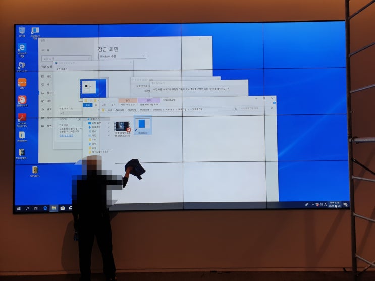  수원 LFD 46인치 멀티비젼 4단4열 3.5mm베젤 16대 설치