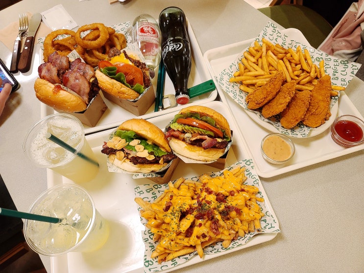 일산 햄버거 레이지버거클럽 원흥점 맛있는 추천 메뉴는 일산 햄버거 레이지버거클럽 원흥점 맛있는 추천 메뉴는