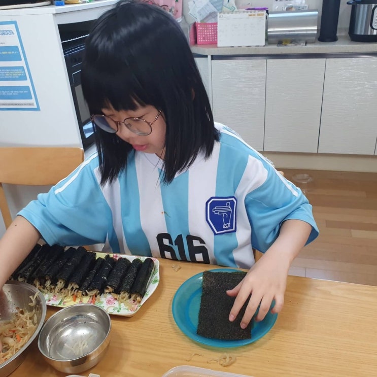 설 명절 음식 남은 잡채 김말이로 변신 수제 김말이 만들기 설 명절 음식 남은 잡채 김말이로 변신 수제 김말이 만들기