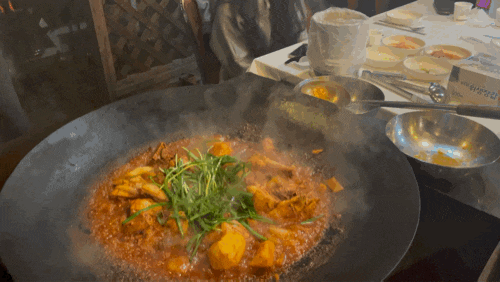  미친비쥬얼 솥뚜껑 닭볶음탕 맹이네 원주 로컬맛집