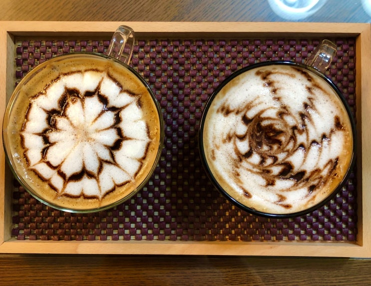 브레빌 BES880으로 카푸치노 집에서 만들어먹기! (With 에칭아트)