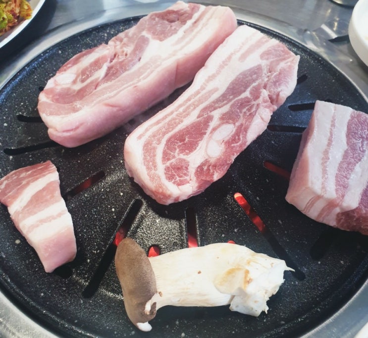 대전 관저동 황제뒷고기/오봉자쌀롱