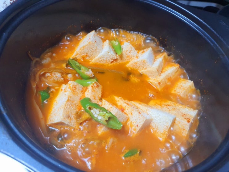  통목살 김치찌개 맛있게 끓이는 방법