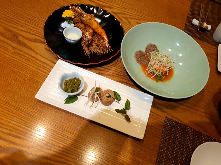  상견례 하기 좋았던 천안 한정식 맛집 폴리 다녀 왔어요.