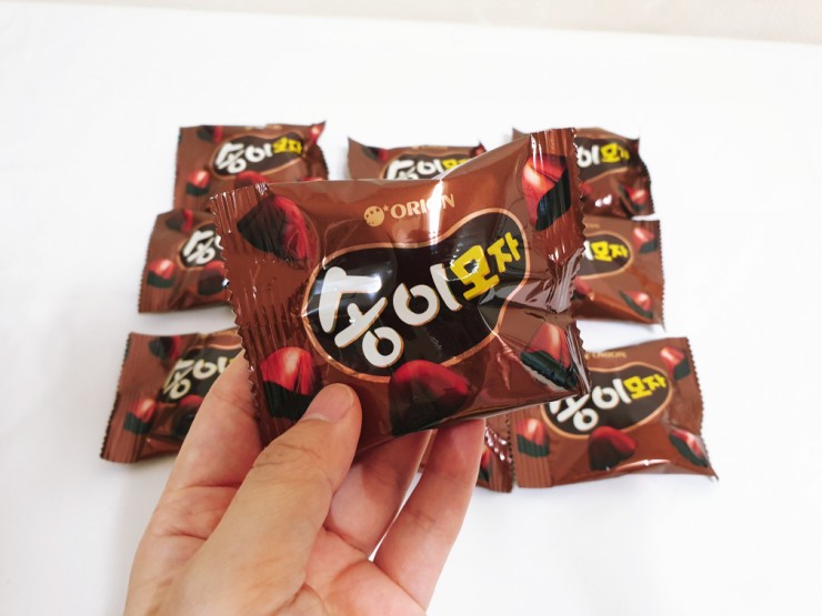  꼬다리 떼고 나온 오리온 송이모자 초콜렛의 배신인가