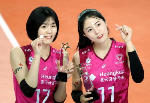  이슈픽) 이재영 이다영 무기한 출전정지 / 테슬라 모델Y / 쿠팡 관련주 / 한고은 시아버지