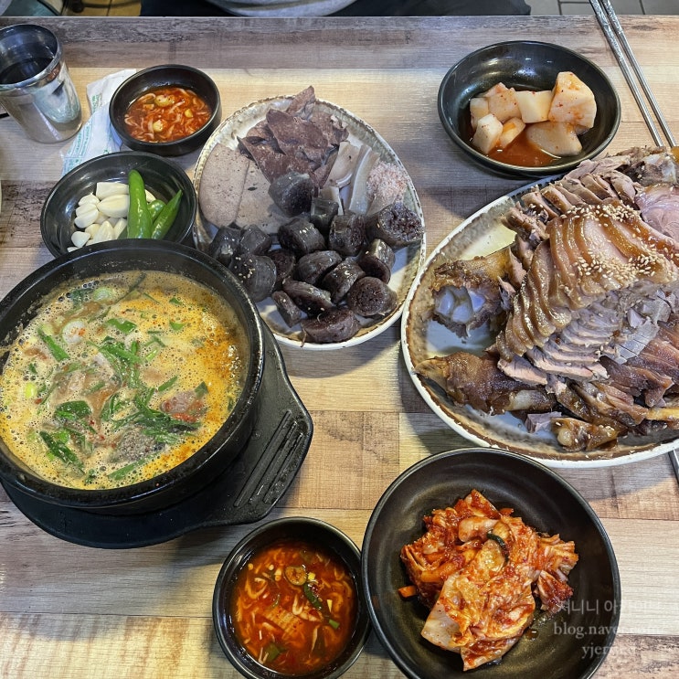  공덕 족발골목 마포소문난원조족발: 이 가격에 이걸 다 주는 건가요?