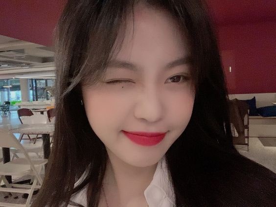 ì„œìˆ˜ì§„ ì—¬ì¹œì§¤ ë°°ê²½í™