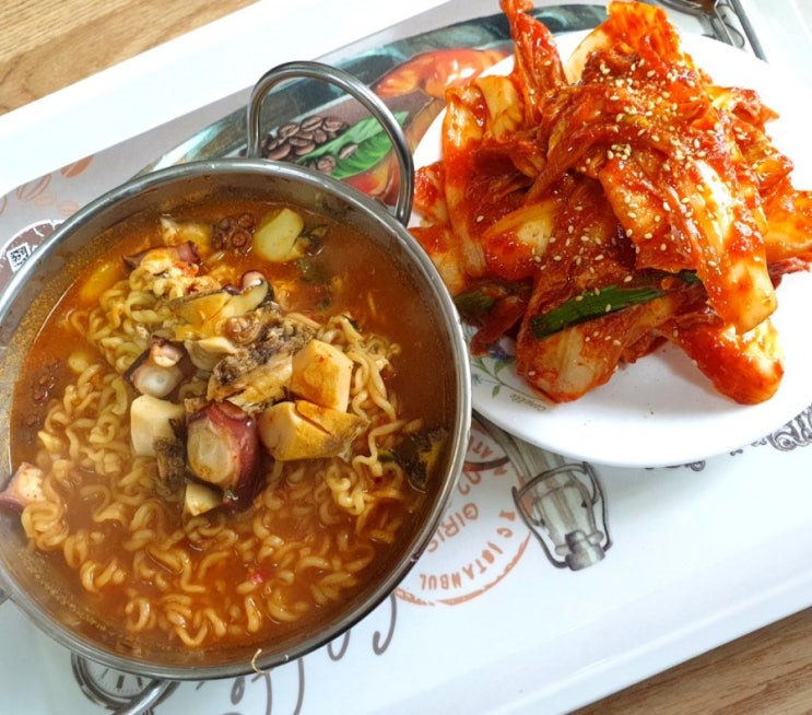  배추겉절이 만들기 고흥엄마의 비법전수 문어라면 과 함께!